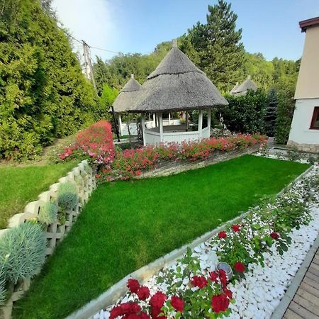 Rozsakert Vendeghaz Bed & Breakfast Сиглигет Екстериор снимка