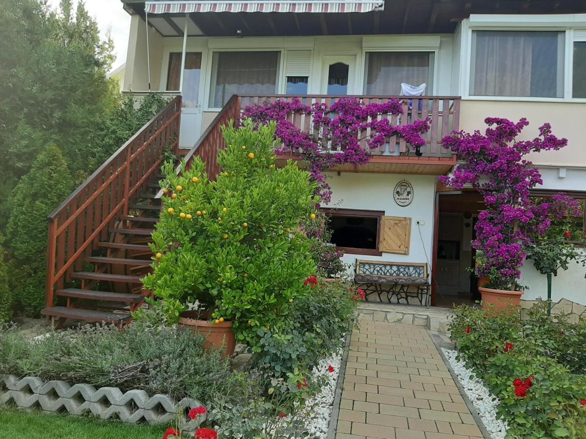 Rozsakert Vendeghaz Bed & Breakfast Сиглигет Екстериор снимка