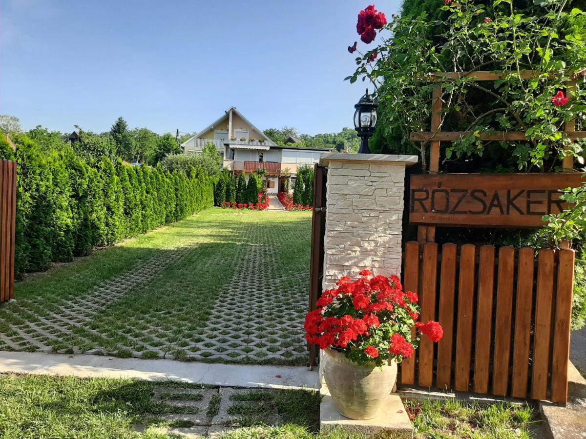 Rozsakert Vendeghaz Bed & Breakfast Сиглигет Екстериор снимка